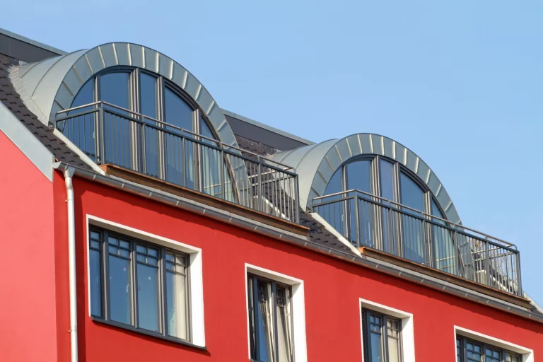 Dachgaube mit Balkon