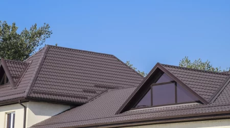 Modernes Hausdach mit Gauben