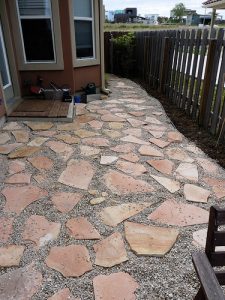 Terrasse mit Naturbruchstein
