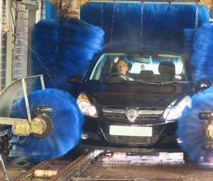 Auto waschen