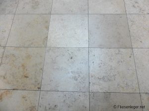 Natursteinfliesen-verlegen