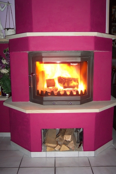 Raumluftunabhängiger Kamin mit äußerer Luftzufuhr