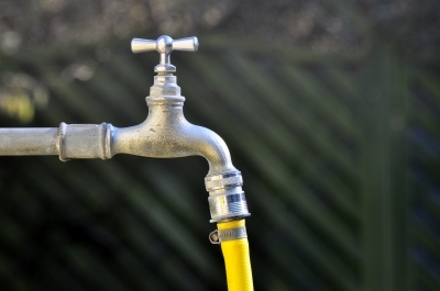 Verlegen Sie Ihre Gartenbewasserung Unterirdisch