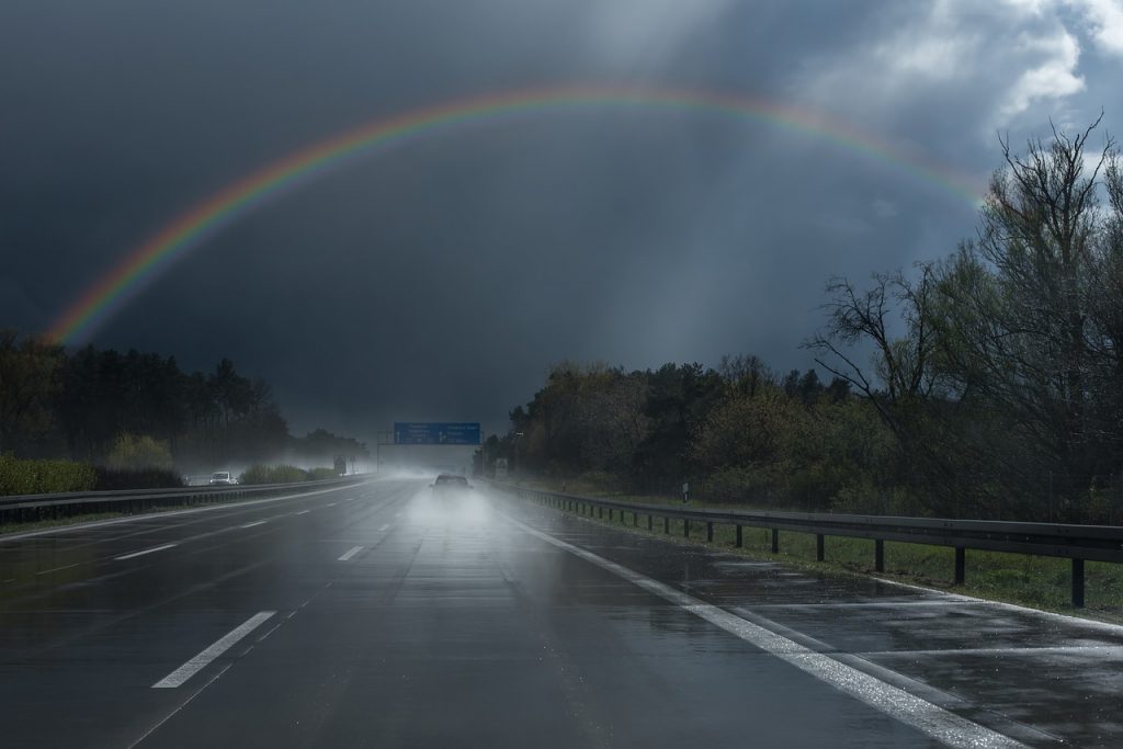 Autofahren Bei Gewitter: Tipps Zur Sicherheit