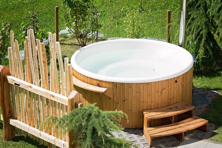 Whirlpool-im-Garten