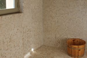 Die Dampfsauna ist milder und schonender. src=