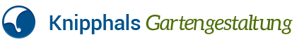 Logo des Unternehmens "Knipphals Gartengestaltung". Links befindet sich ein blaues Symbol mit einem Blatt. Der Firmenname ist rechts daneben in zwei Farben geschrieben: "Knipphals" in Blau und "Gartengestaltung" in Grün.