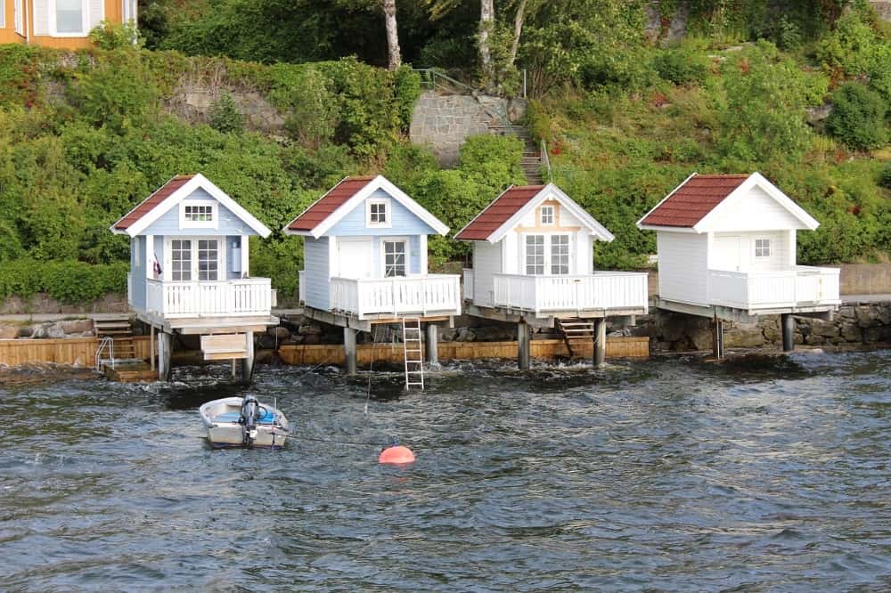 Floating Tiny Houses am Wasser