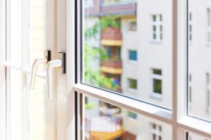 Geschlossene Aluminiumfenster