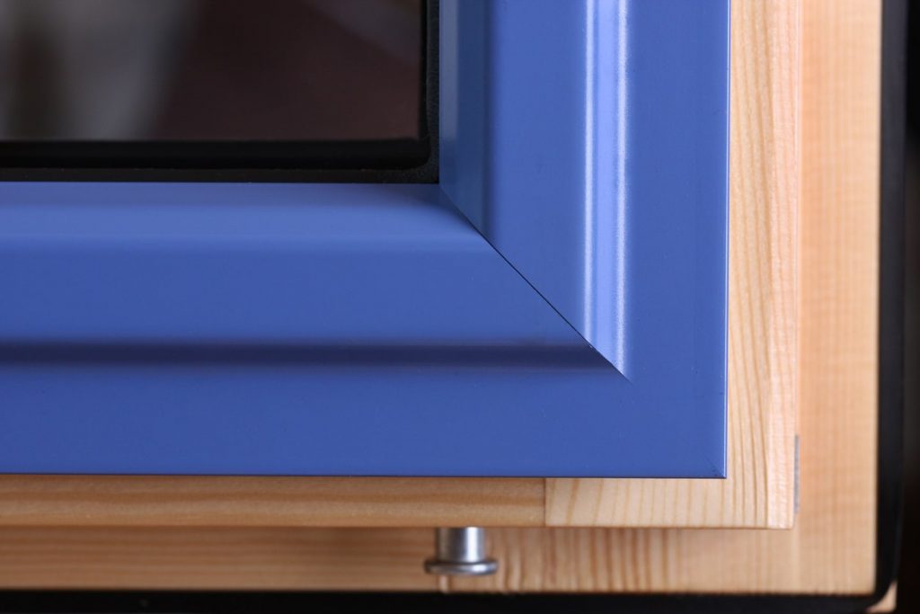 Innenseite eine Holz-Aluminium-Fensterrahmens