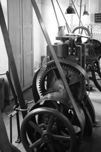 Motor mit Riemen