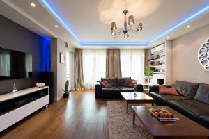 Wohnzimmer mit indirekter Beleuchtung