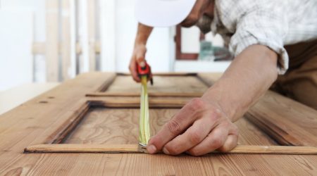 Schreiner vermisst eine Holztür