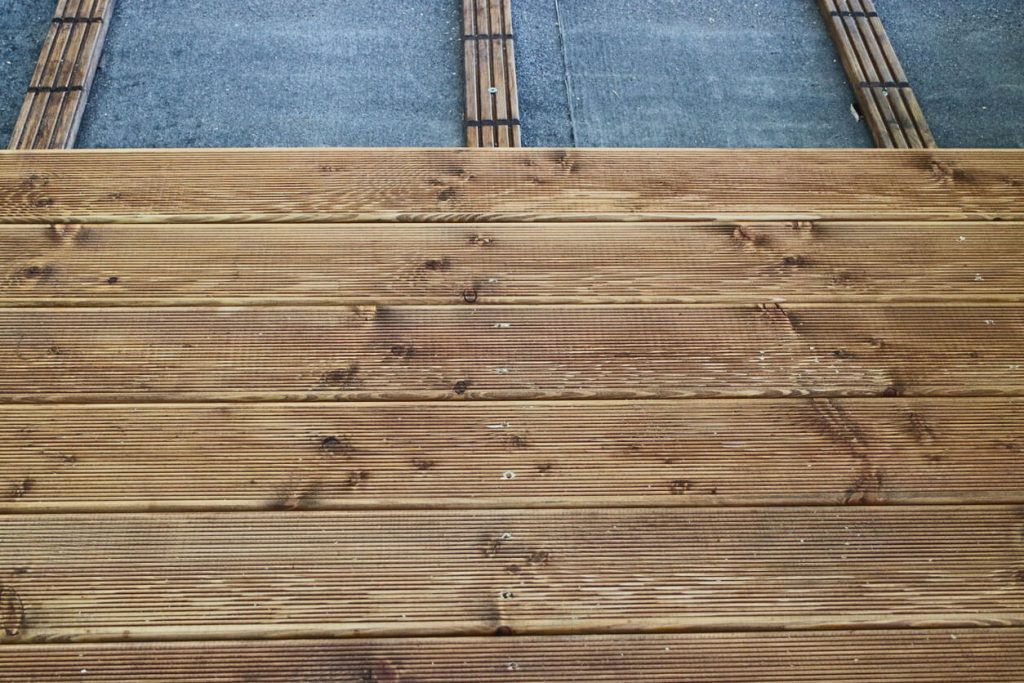 Terrassendielen aus Lärchenholz