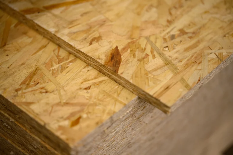 Stapel von OSB-Platten