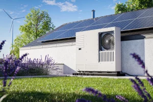 Haus mit Wärmepumpe und Photovoltaikanlage auf dem Dach