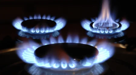 3 blaue Gasflammen