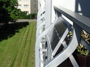 Solarpanelle auf dem Balkon