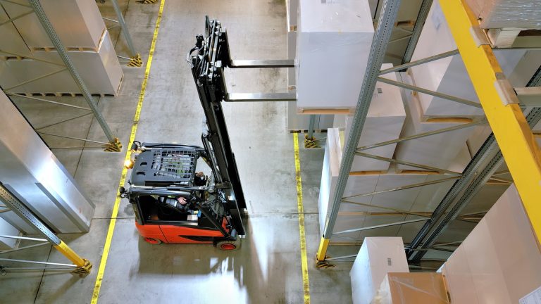 Bedienung eines Gabelstaplers